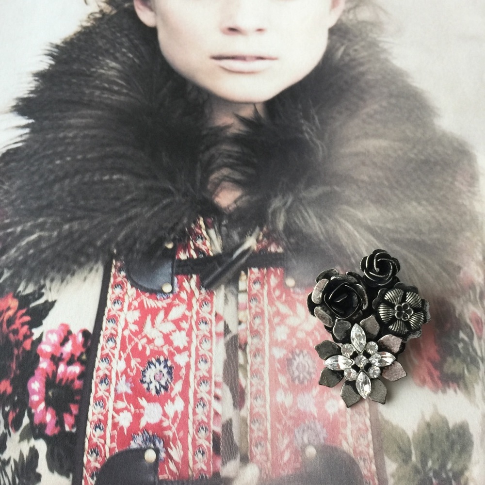 New listing! Vintage brooch